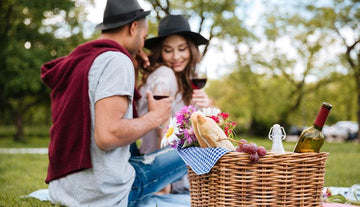 How to Be More Romantic: 15 Gestures that’ll Make Any Girl Melt - panties.com