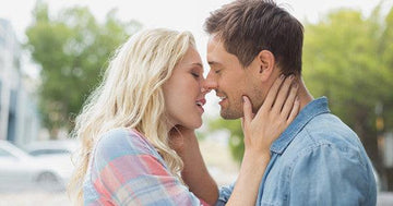 15 Sexy Ways to Tongue Kiss and Arouse Your Date in Seconds! - panties.com