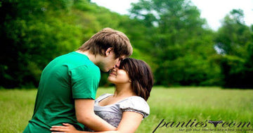 Mushy Ways to Show Someone You Love Them Without Words - panties.com