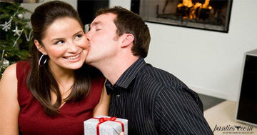 6 First Gift Tips to Impress Your Sweetie - panties.com