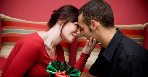 Woo Your Holiday Love with these 5 Date Ideas! - panties.com